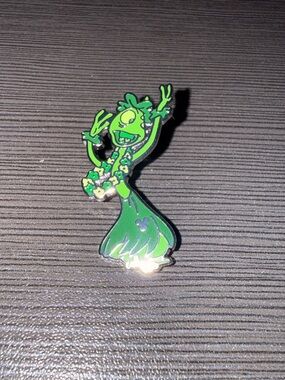 Pleakly 2025 Wave B Hidden Mickey Pin